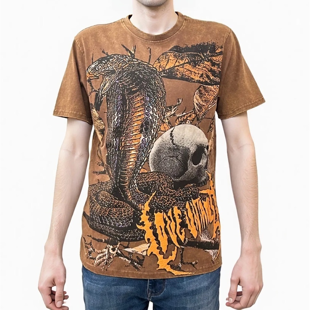 Sz various Smoke Rise Brown Graphic T-Shirt with Snake and Skull Design